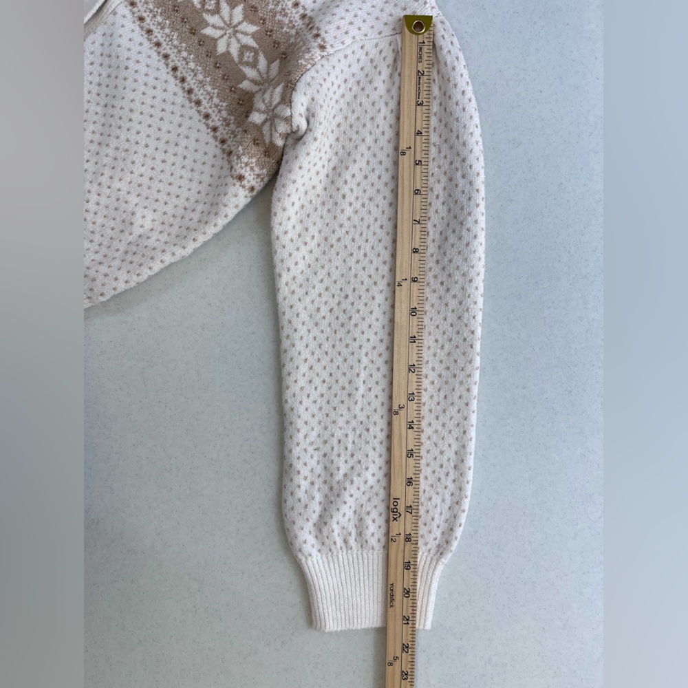 Old Navy Women’s Cream Winter Theme Cardigan Sweater. Size XL (14-16) - Picture 10 of 11